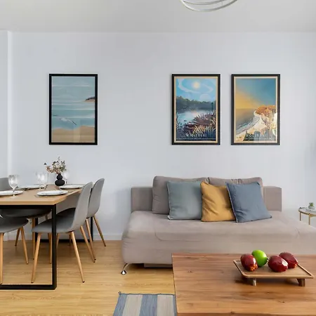 Seaside In For 4 People By Renters